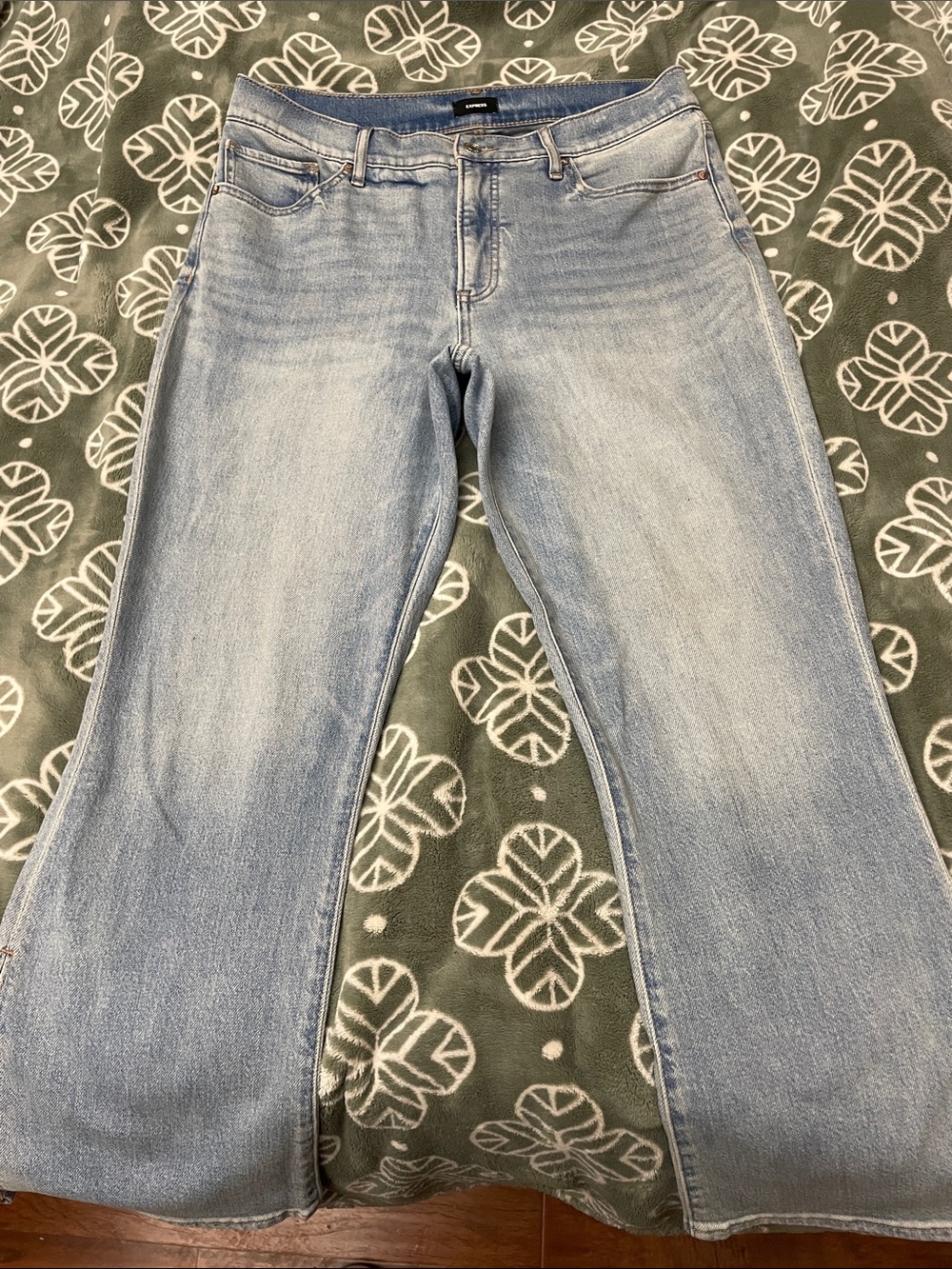 Express Light Blue Cropped Flare Leg Stretch Jeans Size 10R